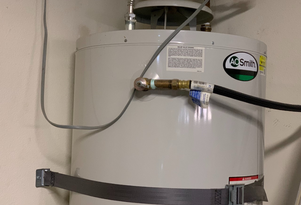 Should You Upgrade to a Tankless Water Heater in Las Vegas? Pros & Cons